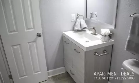 676 Maxey Rd #1807, Houston, TX 77013