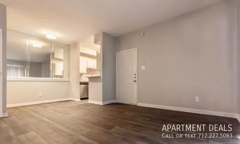 26 Greens Rd #1957, Houston, TX 77060