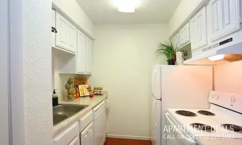 8207 W Bellfort Ave #2267, Houston, TX 77071