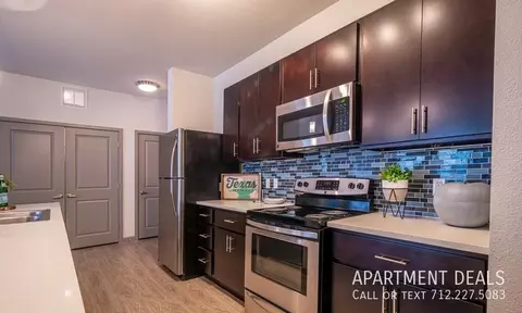 4977 Martin Luther King Blvd #3034, Houston, TX 77021