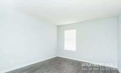 844 Greens Rd #3340, Houston, TX 77060
