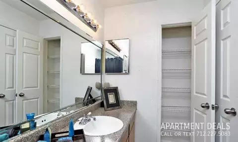 creekbend dr, Houston, TX 77071