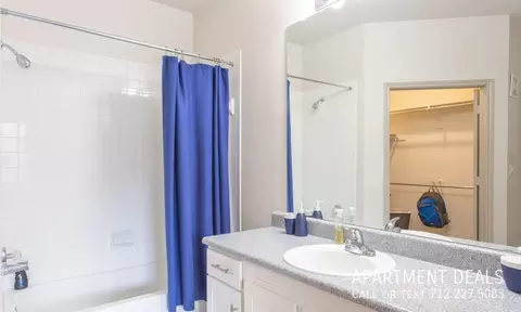 561 Bowers Blvd #3692, Huntsville, TX 77340