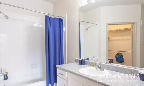 561 Bowers Blvd #3693, Huntsville, TX 77340