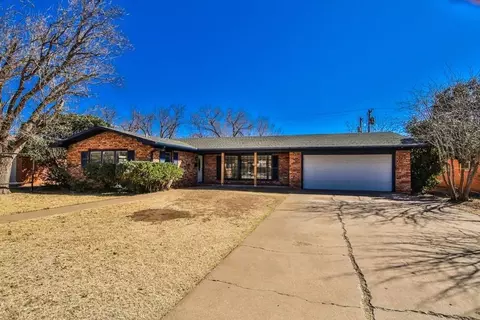 2305 56th St, Lubbock, TX 79412