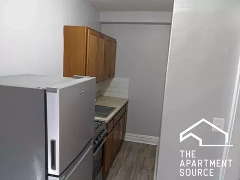4604 N Beacon St #3E, Chicago, IL 60640