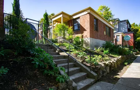 1952 NW Lovejoy St #2, Portland, OR 97209