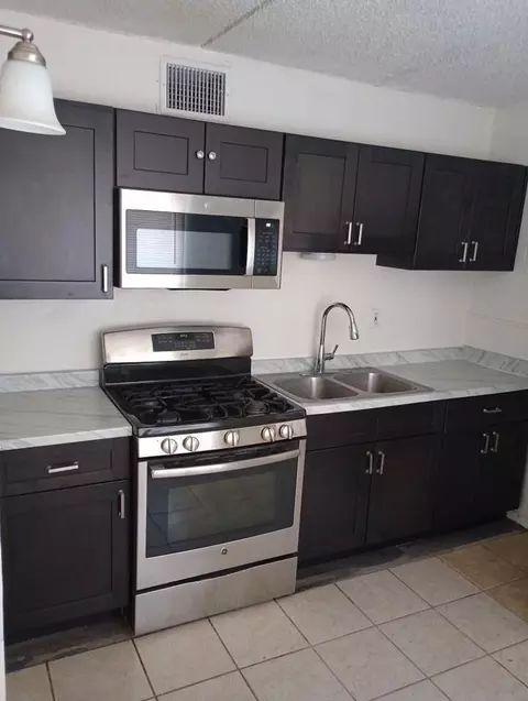 401 N D St #11, Eloy, AZ 85131