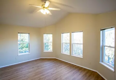 236 SW Meade St #05, Portland, OR 97201
