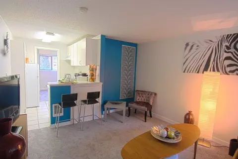 415 Boren Ave, Seattle, WA 98104
