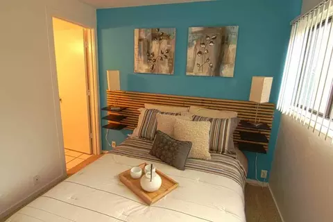 415 Boren Ave, Seattle, WA 98104
