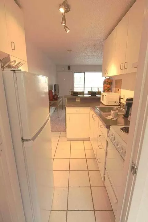 415 Boren Ave, Seattle, WA 98104