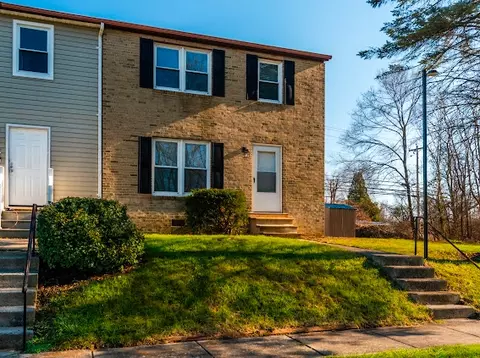 248 Surrey Ct, Martinsburg, WV 25401