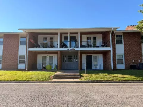 2831 N Ohenry Blvd, Greensboro, NC 27405