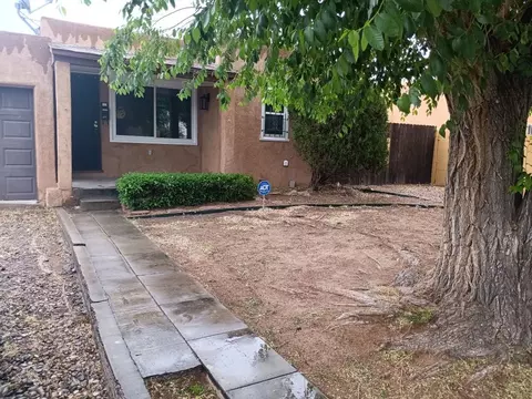 230 Espanola St NE, Albuquerque, NM 87108