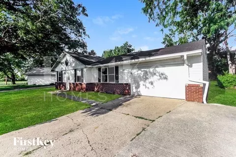 1281 Tree Top Ln, Greenwood, IN 46142