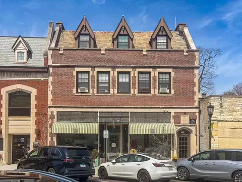 733 Elm St #302, Winnetka, IL 60093