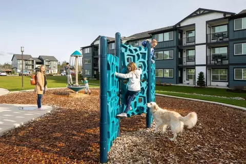 12020 Sunrise Blvd E, South Hill, WA 98374