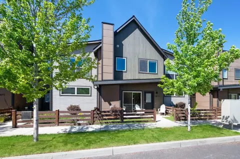 2873 NW Elm Ave, Redmond, OR 97756