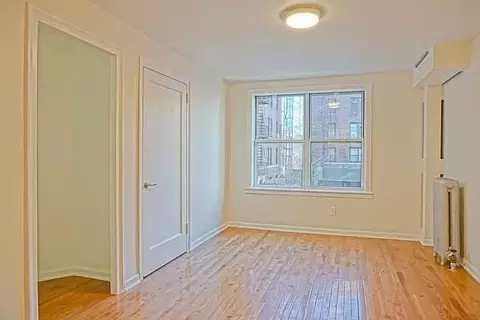 34-46 91st St #H32, New York, NY 11372
