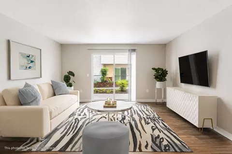 16916 SE Powell Blvd #10, Portland, OR 97236