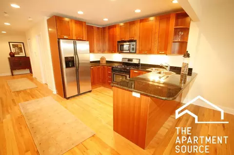 6954 N Greenview Ave #101, Chicago, IL 60626