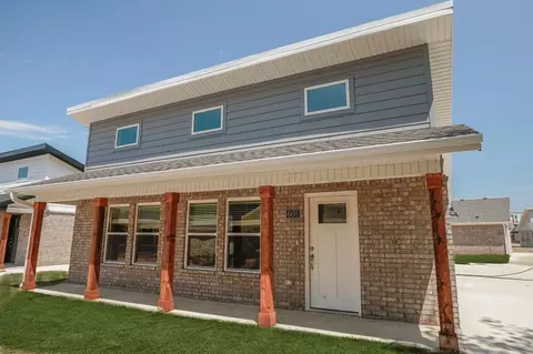 668 N Honey Locust Bnd, Fayetteville, AR 72704