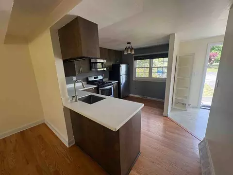 19 Hemlock Cir, Millis, MA 02054