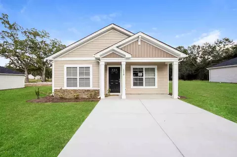 1210 Gardner St, Camden, SC 29020