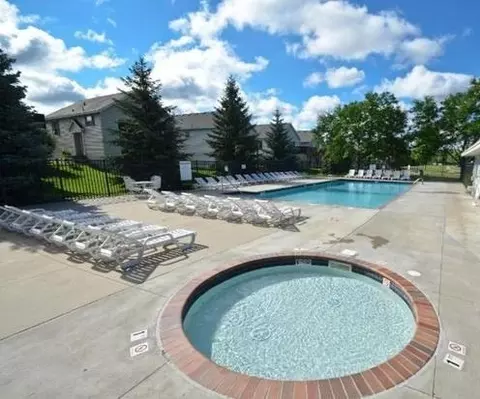 7451 Derby Ln #1, Shakopee, MN 55379