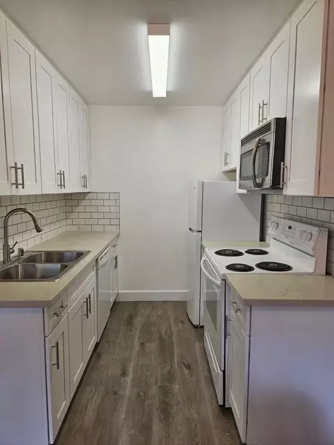 984 Kiely Blvd #B, Santa Clara, CA 95051