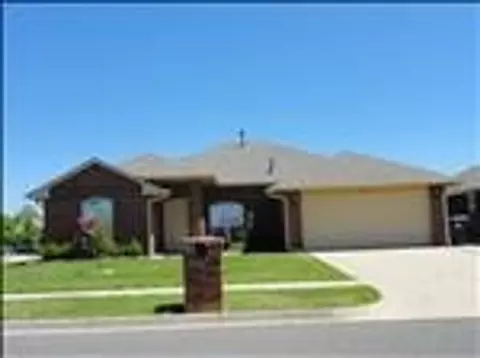 1805 Creekside Dr, Norman, OK 73071