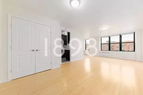 483 Ocean Pkwy #5J, Brooklyn, NY 11218