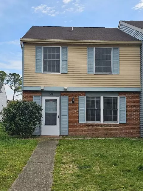 1337 Vanasse Ct, Hampton, VA 23666