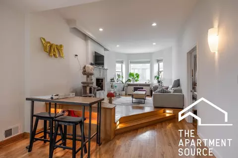 1806 W Grand Ave #3F, Chicago, IL 60622