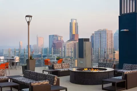 46 Rainey St #B6-24, Austin, TX 78701