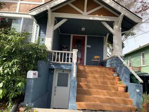 3515 Meridian Ave N #B, Seattle, WA 98103