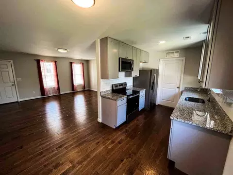 3225 Ridgewood Place Dr, Winston Salem, NC 27107