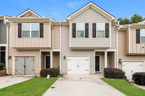 706 Highwood Ln, East Point, GA 30344