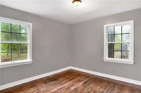 2103 E Victory Dr, Mobile, AL 36606 photo 17