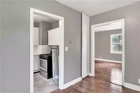 2103 E Victory Dr, Mobile, AL 36606 photo 9