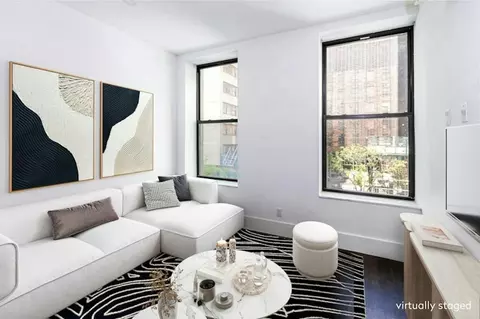 246 W 48th St #2A, New York, NY 10036