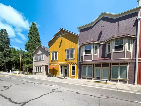 175 E St, Jacksonville, OR 97530 photo 31