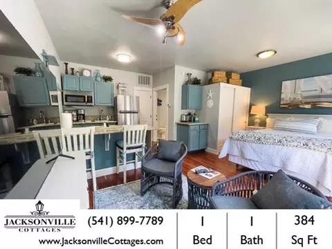 175 E St, Jacksonville, OR 97530 photo 2
