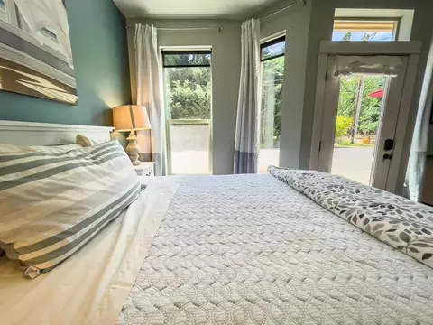 175 E St, Jacksonville, OR 97530 photo 8