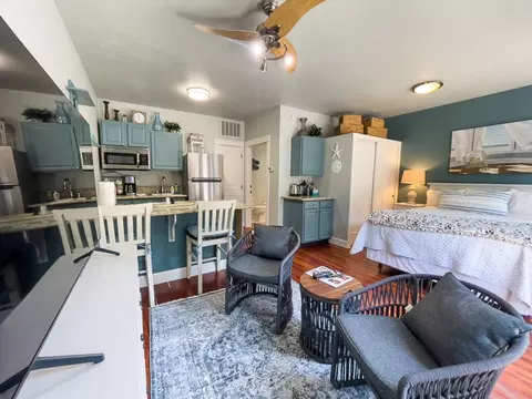 175 E St, Jacksonville, OR 97530 photo 12