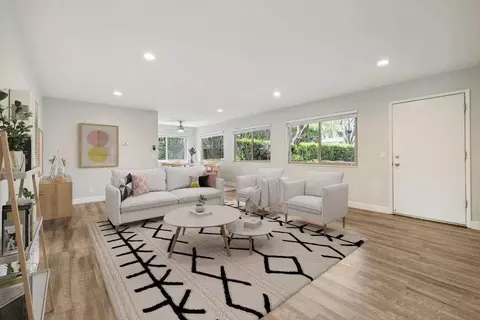 284 Tyrella Ave #01, Mountain View, CA 94043