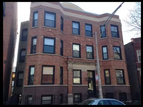 3740 N Wilton Ave #4, Chicago, IL 60613