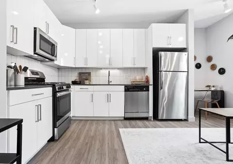 328 S Wells St #808, Chicago, IL 60606