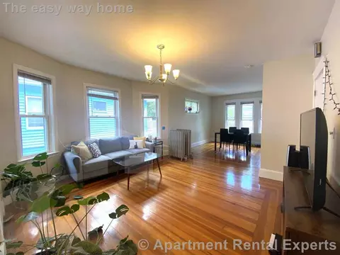 24 Burnham St #2, Somerville, MA 02144